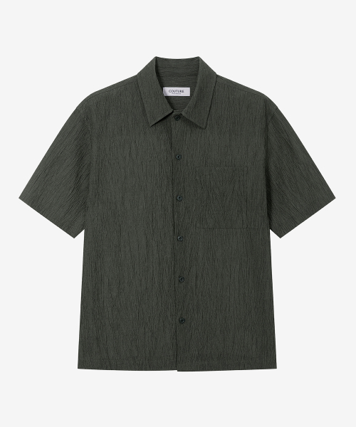 MINDBRIDGE（マインドブリッジ）の「[COUTURE]クリースオーバーサイズ半袖プリーツシャツ - 2カラー（シャツ/ブラウス・メンズ・ブラック/カーキ・95/100/105/110）」の6枚目の写真