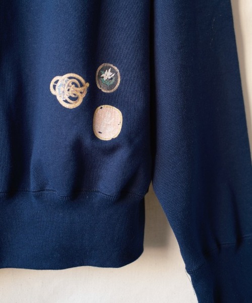 KHOKI(コッキ)の「【KHOKI/コッキ】26fw-t-06 Hand-stitched sweatshirt(スウェット・メンズ・ネイビー/グレー・2/3)」の3枚目の写真