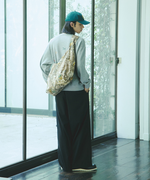JOURNAL STANDARD（ジャーナルスタンダード）の「PAY DAY / ペイデイ 別注 メモリアル スウェット（スウェット・メンズ・グレー/アイボリー・LARGE/MEDIUM）」の5枚目の写真