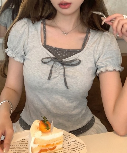 FREE STYLISTS(フリー スタイリスト)の「花柄 フェイクレイヤード パフスリーブ Tシャツ(Tシャツ/カットソー・レディース・グレー・M)」の3枚目の写真