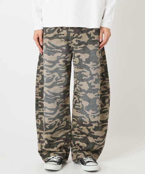 JOINT WORKS（ジョイントワークス）の「スターカモ パターン カーブパンツ / J STAR CAMO PATTERN CURVE PT（デニムパンツ・レディース・ベージュ系その他/オリーブ・LARGE/MEDIUM）」の3枚目の写真