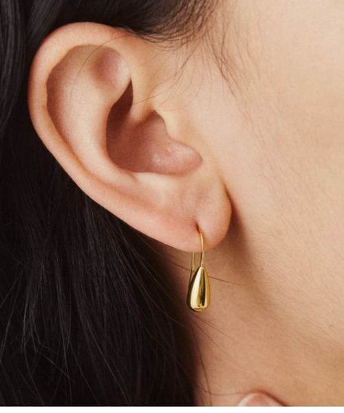 kiehtova(キエトヴァ)の「【kiehtova】DEW SHAPE PIERCE/デュー シェイプ ピアス(ピアス(両耳用)・レディース・ゴールド/シルバー・FREE)」の2枚目の写真