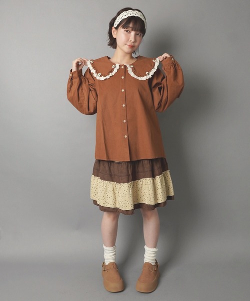 SPINNS(スピンズ)の「長袖ブラウス/小花柄丸襟/NEO森ガール(シャツ/ブラウス・レディース・ブラウン/オフホワイト/アイボリー・ONESIZE)」の6枚目の写真