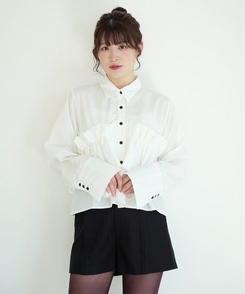 Nulli(ヌリ)の「フロントフリルシャツ(シャツ/ブラウス・レディース・ブルー/ピンク/オフホワイト/イエロー・FREE)」の8枚目の写真