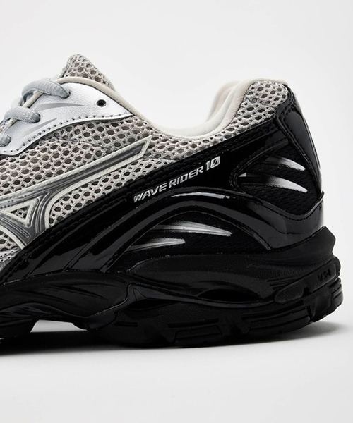 MIZUNO（ミズノ　）の「【MIZUNO/ミズノ】WAVE RIDER 10（スニーカー・メンズ・シルバー/ブラック・27.5/26.5/29/28）」の17枚目の写真