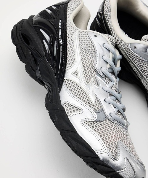 MIZUNO（ミズノ　）の「【MIZUNO/ミズノ】WAVE RIDER 10（スニーカー・メンズ・シルバー/ブラック・27.5/26.5/29/28）」の7枚目の写真