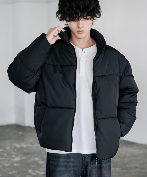 Rocky Monroe(ロッキーモンロー)の「新色追加 ダウンフェザー×機能性中綿ファイバーダウン オーバーサイズDEWSPOスエードハイブリッドジャケット(ダウンジャケット/コート・メンズ・ブラック/チャコール/グレー/ネイビー/オフホワイト/ブラック系/ブラウン/チャコールグレー・L/XL/M)」の1枚目の写真