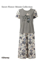 AMOSTYLE BY Triumph（アモスタイルバイトリンプ）の「Disney（ディズニー） / スウィートフラワーミニーコレクション ルームウェアセット(ガウチョ風フレアボトム)AMKTG1816 RMSET(3)2（ルームウェア/パジャマ）」