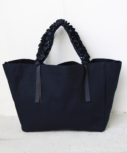 REAL CUBE(リアルキューブ)の「REAL CUBE グログランリボンフリルハンドルトートバッグ【Lサイズ】 ショルダーストラップ付(トートバッグ・レディース・オフホワイト/カーキ/ベージュ/ネイビー・L)」の5枚目の写真