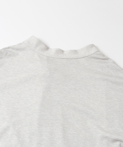 URBAN RESEARCH(アーバンリサーチ)の「UR BACKリボンワイドスリーブプルオーバー(Tシャツ/カットソー・レディース・グレー/ブラック/キャメル・FREE)」の19枚目の写真