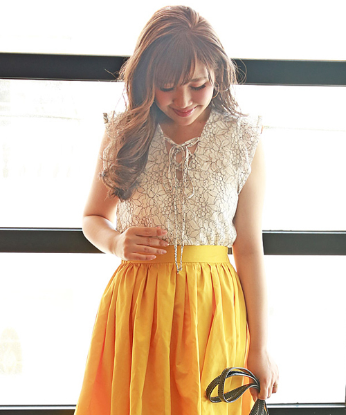 BLUEEAST（ブルーイースト）の「お袖フリル・フロントレースアップのコードレースブラウス（シャツ/ブラウス・レディース・グリーン/オフホワイト/イエロー・MEDIUM）」の17枚目の写真