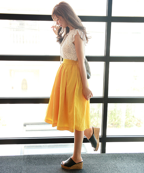 BLUEEAST（ブルーイースト）の「お袖フリル・フロントレースアップのコードレースブラウス（シャツ/ブラウス・レディース・グリーン/オフホワイト/イエロー・MEDIUM）」の12枚目の写真