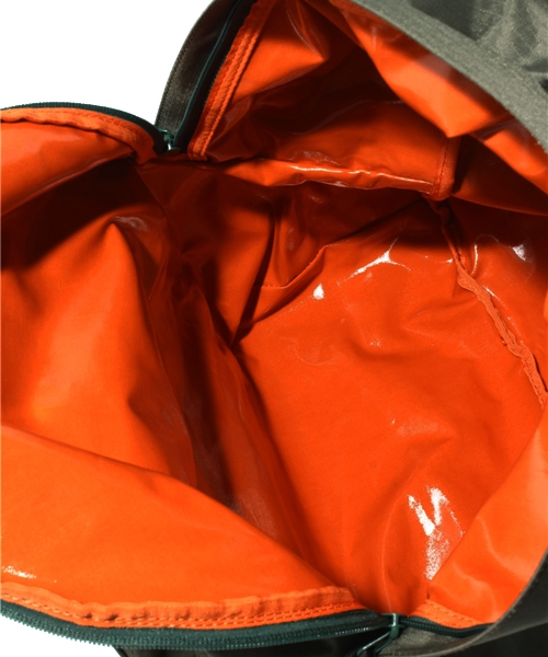 russet（ラシット）の「【Daily】ナイロンリップリュック（バックパック/リュック・レディース・ベージュ/ネイビー/レッド/グリーン・FREE）」の10枚目の写真