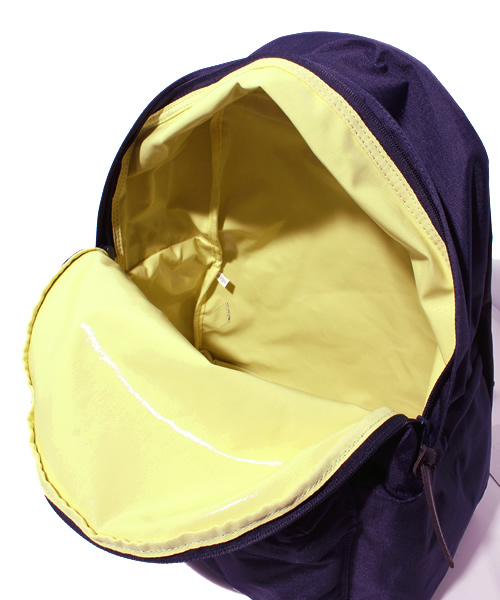 russet（ラシット）の「【Daily】ナイロンリップリュック（バックパック/リュック・レディース・ベージュ/ネイビー/レッド/グリーン・FREE）」の11枚目の写真