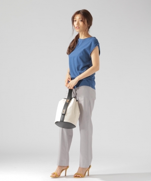 BAYFLOW（ベイフロー）の「GOOD PRICE／ショルダーギャザープルオーバー（Tシャツ/カットソー・レディース・ピンク/ブルー/オフホワイト・MEDIUM/SMALL）」の5枚目の写真