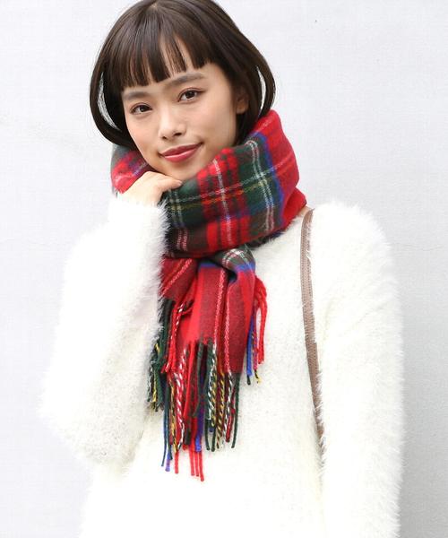 coen（コーエン）の「【『MORE』2月号掲載】フェザータッチチェックストール（マフラー）（ストール/ショール・レディース・ライトブルー/ライラック/ネイビー/イエロー/グリーン/レッド/ピンク・FREE）」の7枚目の写真