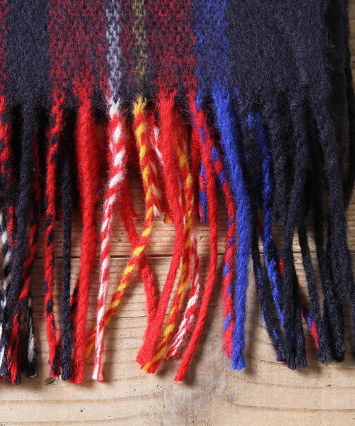 coen（コーエン）の「【『MORE』2月号掲載】フェザータッチチェックストール（マフラー）（ストール/ショール・レディース・ライトブルー/ライラック/ネイビー/イエロー/グリーン/レッド/ピンク・FREE）」の15枚目の写真