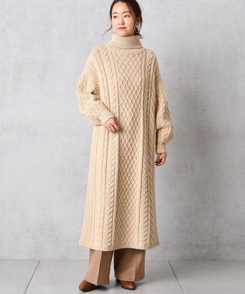 DouDou（ドゥドゥ）の「アラン柄ニットワンピース（ワンピース・レディース・ベージュ/ライトグレー・FREE）」の6枚目の写真