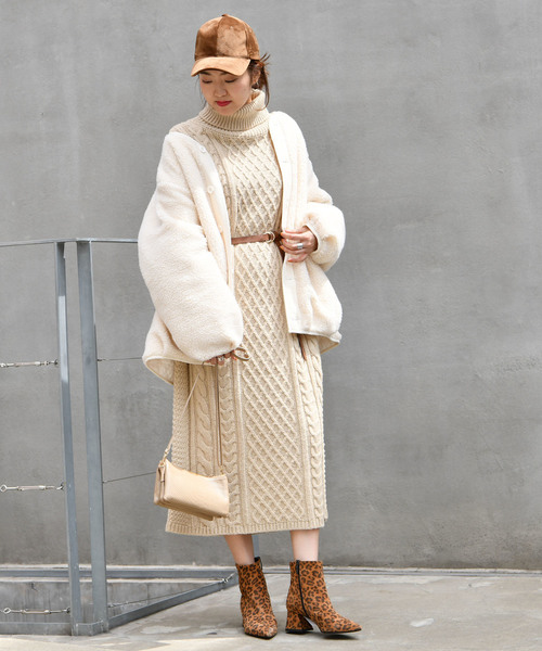 DouDou（ドゥドゥ）の「アラン柄ニットワンピース（ワンピース・レディース・ベージュ/ライトグレー・FREE）」の12枚目の写真