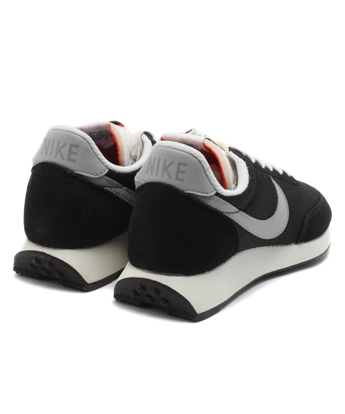 BEAMS BOY（ビームスボーイ）の「NIKE / エアテイルウインド（スニーカー・レディース・ライトグレー/ブラック/グリーン/ネイビー/レッド・24.5/25/24）」の11枚目の写真