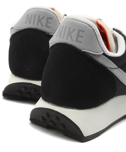 BEAMS BOY（ビームスボーイ）の「NIKE / エアテイルウインド（スニーカー・レディース・ライトグレー/ブラック/グリーン/ネイビー/レッド・24.5/25/24）」の8枚目の写真