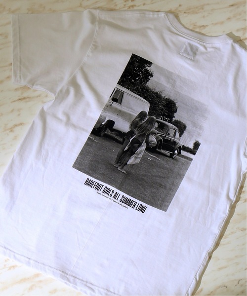 417 EDIFICE(フォーワンセブンエディフィス)の「◆KOBAK AKIRA 別注 BAREFOOT GIRLS TEE(Tシャツ/カットソー・メンズ・ホワイト・MEDIUM/LARGE)」の15枚目の写真
