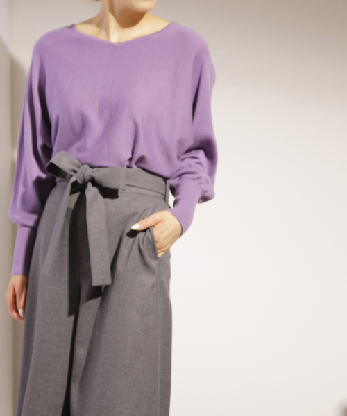 Tiara（ティアラ）の「ドルマンニット（ニット/セーター・レディース・ブラック/グリーン/ラベンダー/ライトベージュ・FREE）」の4枚目の写真