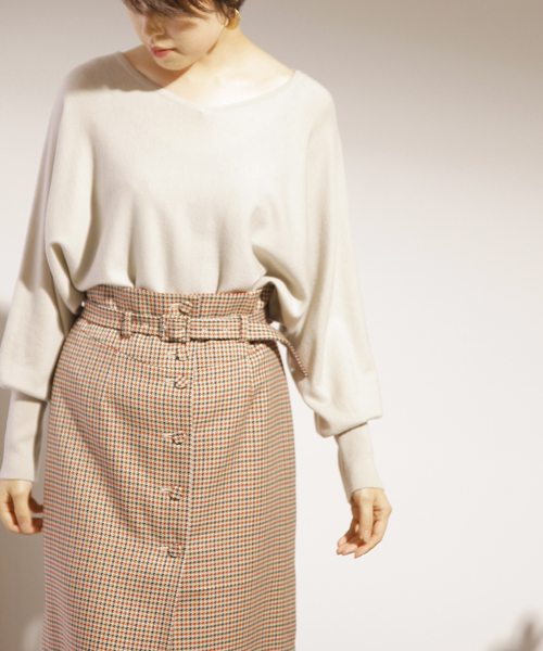 Tiara（ティアラ）の「ドルマンニット（ニット/セーター・レディース・ブラック/グリーン/ラベンダー/ライトベージュ・FREE）」の3枚目の写真