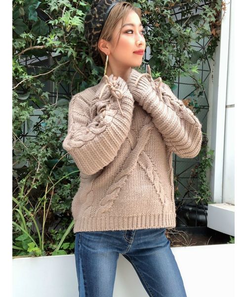 GYDA（ジェイダ）の「レースアップケーブルニットトップス（ニット/セーター・レディース・ベージュ/オフホワイト/グリーン・FREE）」の5枚目の写真
