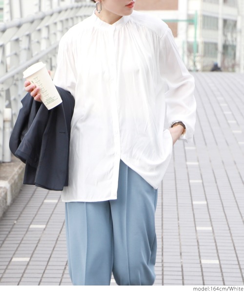 coca（coca）（コカ）の「ギャザーネックとろみブラウス（シャツ/ブラウス・レディース・グレー系その他/ホワイト/ブラック/マスタード/パープル・ONE SIZE）」の2枚目の写真