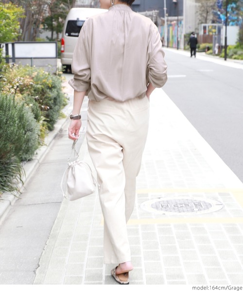 coca（coca）（コカ）の「ギャザーネックとろみブラウス（シャツ/ブラウス・レディース・グレー系その他/ホワイト/ブラック/マスタード/パープル・ONE SIZE）」の14枚目の写真