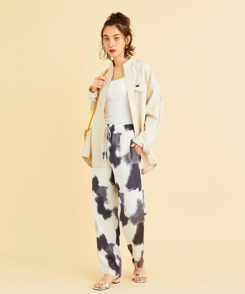 BEAUTY&YOUTH UNITED ARROWS(ビューティーアンドユースユナイテッドアローズ)の「BY∴ ハンドペイント風プリント イージーパンツ -ウォッシャブル-(その他パンツ・レディース・ナチュラル/ホワイト・MEDIUM/SMALL)」の5枚目の写真