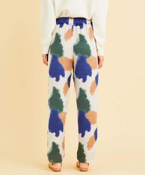 BEAUTY&YOUTH UNITED ARROWS(ビューティーアンドユースユナイテッドアローズ)の「BY∴ ハンドペイント風プリント イージーパンツ -ウォッシャブル-(その他パンツ・レディース・ナチュラル/ホワイト・MEDIUM/SMALL)」の9枚目の写真