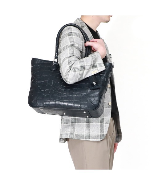 PELLE MORBIDA（ペッレモルビダ）の「MAIDEN VOYAGE（メイデン ボヤージュ）型押トートバッグ（トートバッグ・メンズ・ネイビー/ブラック・FREE）」の11枚目の写真