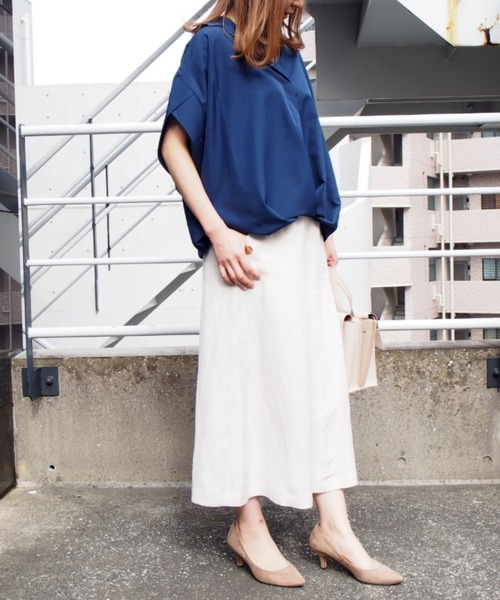 INTERPLANET（インタープラネット）の「シルキーサテン半袖タックシャツ（シャツ/ブラウス・レディース・ネイビー/オフホワイト/マスタード/レンガ・FREE）」の17枚目の写真