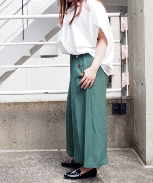 INTERPLANET（インタープラネット）の「シルキーサテン半袖タックシャツ（シャツ/ブラウス・レディース・ネイビー/オフホワイト/マスタード/レンガ・FREE）」の15枚目の写真