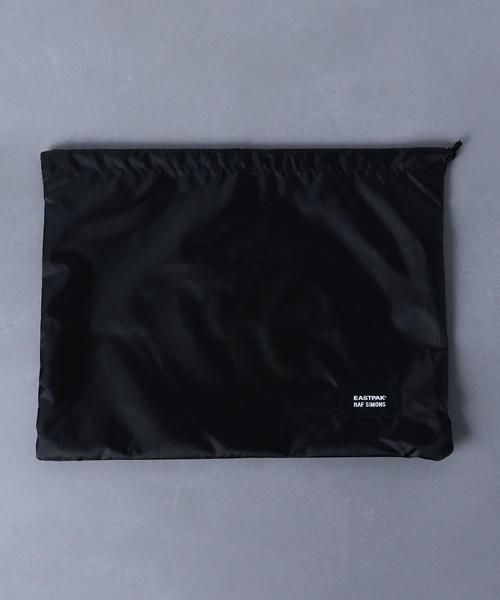 RAF SIMONS（ラフシモンズ）の「＜RAF SIMONS＞×＜EASTPAK＞ ウェスト バック（ボディバッグ/ウエストポーチ・メンズ・ブラック・FREE）」の8枚目の写真