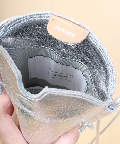 Beau're（ヴュレ）の「BEAURE ヴュレ カウレザー スマホショルダー（ショルダーバッグ・レディース・ブラック/シルバー/グリーン/パープル/ホワイト/オレンジ/サックスブルー・FREE/SMALL）」の10枚目の写真