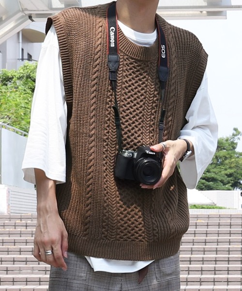 PairPair（ペアペア）の「クルーネックルーズベスト(ユニセックス)（ベスト・メンズ・ライトベージュ/ライトカーキ/ブラウン・LARGE/MEDIUM）」の9枚目の写真