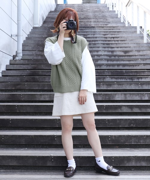 PairPair（ペアペア）の「クルーネックルーズベスト(ユニセックス)（ベスト・メンズ・ライトベージュ/ライトカーキ/ブラウン・LARGE/MEDIUM）」の16枚目の写真