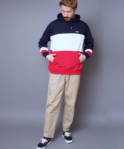 FILA/フィラ】バイカラープルパーカー ワンポイント刺繍