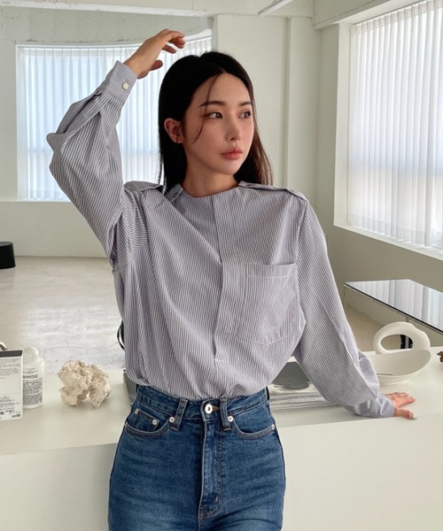ABITOKYO（アビトーキョー）の「センタースリットサイドボタンデザインBIGシルエットブラウス（シャツ/ブラウス・レディース・グレー系その他/ブルー系その他・FREE）」の5枚目の写真