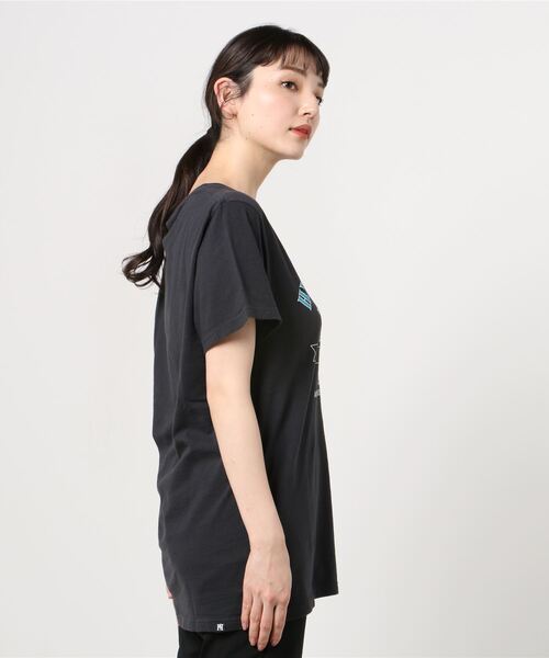 HYSTERIC GLAMOUR（ヒステリックグラマー）の「HG SOUND EXPERIENCE オーバーサイズTシャツ（Tシャツ/カットソー・レディース・ホワイト/カーキ/ブラック・FREE）」の5枚目の写真