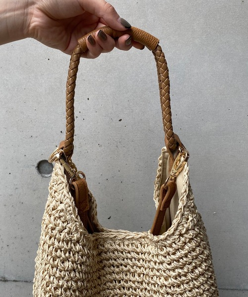 CAPRICIEUX LE'MAGE(カプリシューレマージュ)の「ペーパー2WAYショルダーバッグ(ショルダーバッグ・レディース・ブラック/ベージュ・ONESIZE)」の5枚目の写真