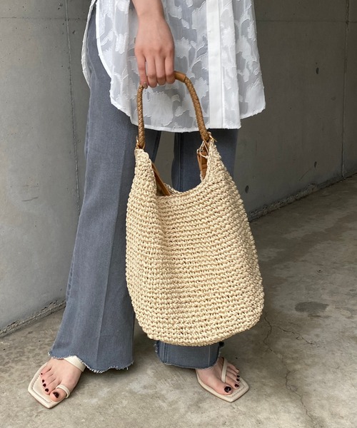 CAPRICIEUX LE'MAGE(カプリシューレマージュ)の「ペーパー2WAYショルダーバッグ(ショルダーバッグ・レディース・ブラック/ベージュ・ONESIZE)」の12枚目の写真