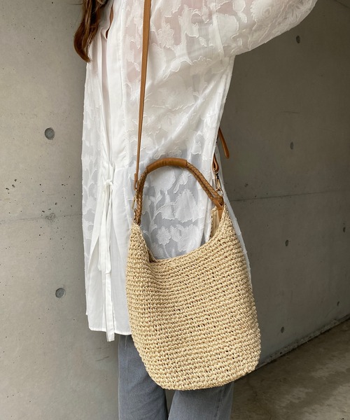 CAPRICIEUX LE'MAGE(カプリシューレマージュ)の「ペーパー2WAYショルダーバッグ(ショルダーバッグ・レディース・ブラック/ベージュ・ONESIZE)」の13枚目の写真