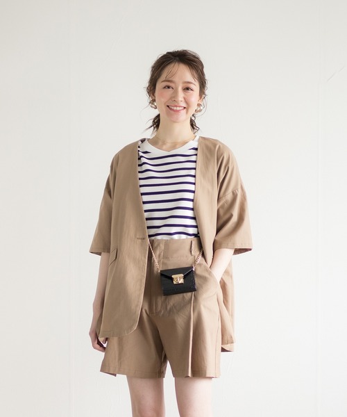 White Collection(ホワイトコレクション)の「【2021SS】リネンライク・タックショートパンツ(その他パンツ・レディース・オフホワイト/ブラック/ライトベージュ/グレイッシュベージュ・FREE)」の1枚目の写真