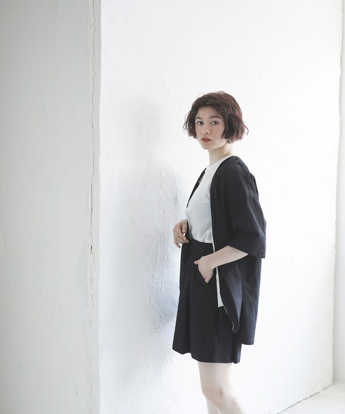 White Collection(ホワイトコレクション)の「【2021SS】リネンライク・タックショートパンツ(その他パンツ・レディース・オフホワイト/ブラック/ライトベージュ/グレイッシュベージュ・FREE)」の3枚目の写真