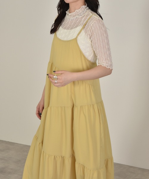 w closet（ダブルクローゼット）の「斜め切り替えギャザーキャミワンピース（ワンピース・レディース・チャコールグレー/ブラウン/イエロー・FREE）」の6枚目の写真