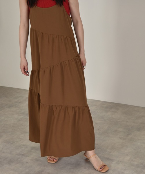 w closet（ダブルクローゼット）の「斜め切り替えギャザーキャミワンピース（ワンピース・レディース・チャコールグレー/ブラウン/イエロー・FREE）」の18枚目の写真